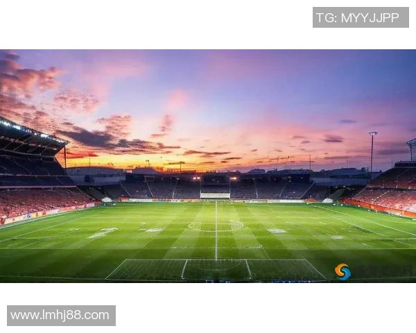 回顾往年足球明星海报经典瞬间重温绿茵场上的辉煌与激情